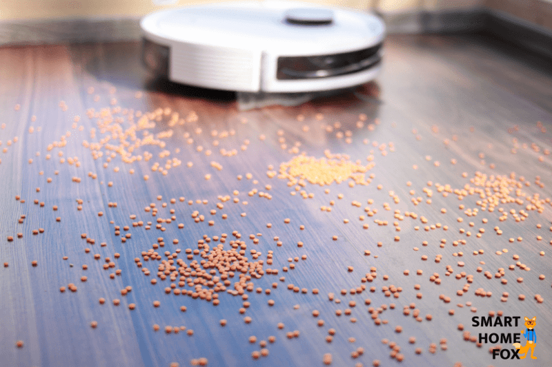 Der Ecovacs Deebot N8 PRO Plus reinigt Linsen auf dem Laminat